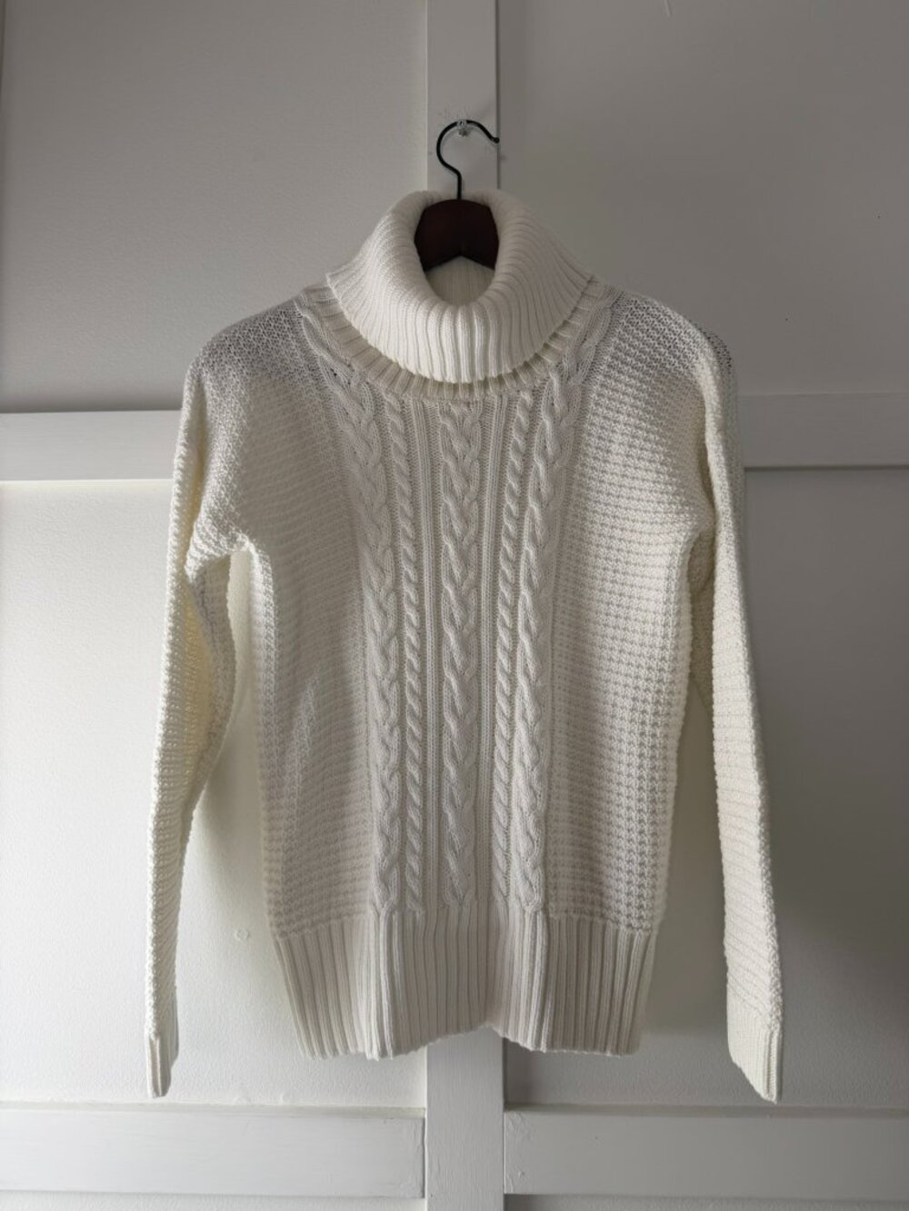 White Cotton-Blend Turtle Neck Sweater